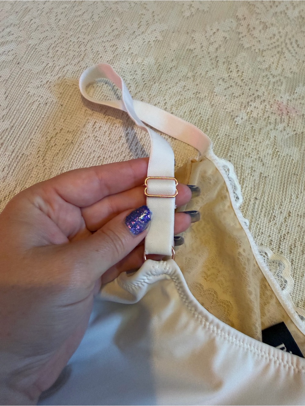 Pinsy sculpting lace shapewear bodysuit - Picture 11 of 13
